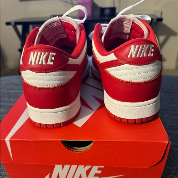 Nike Dunk Low SP
Size 9.5 - Picture 3 of 8